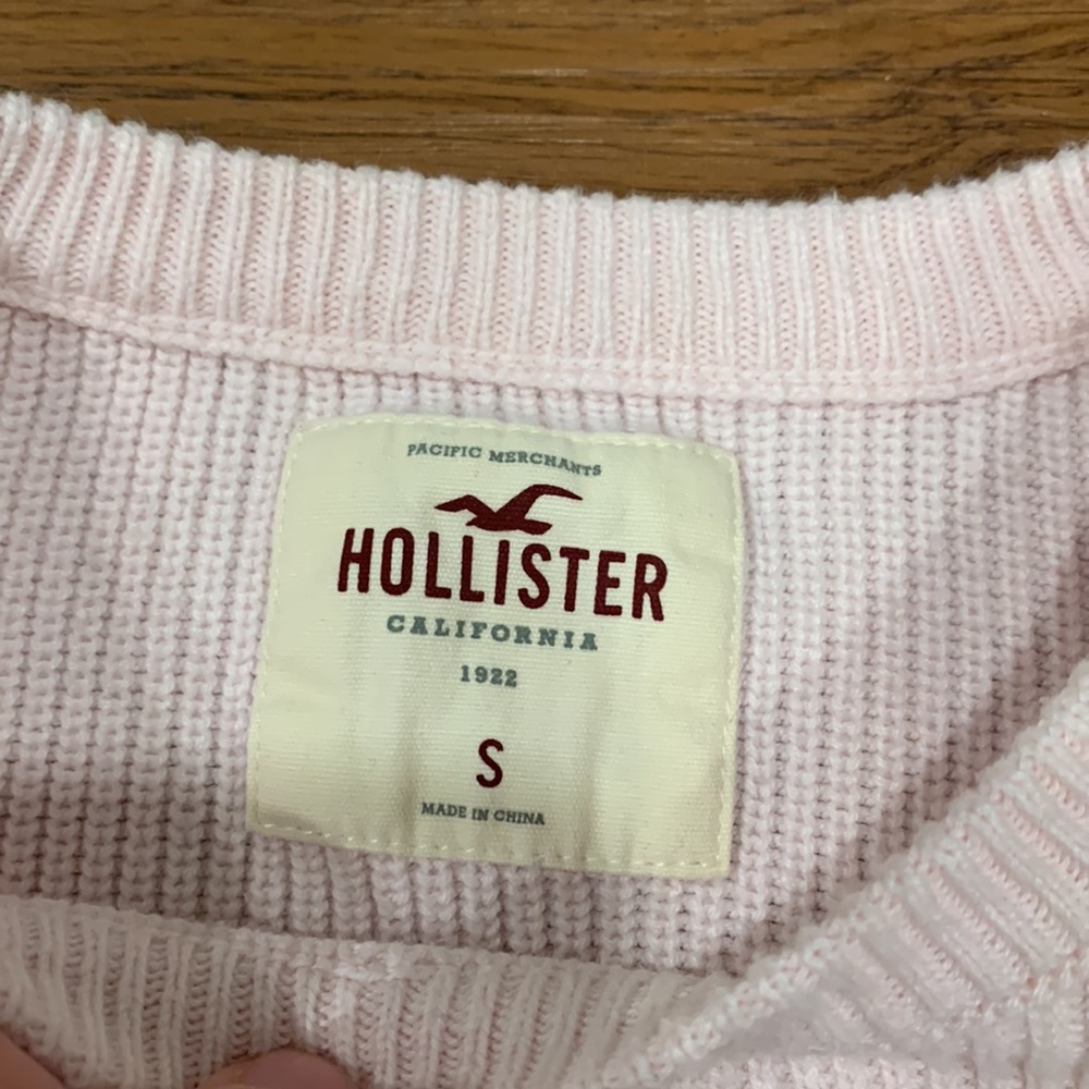 Hollister Shoulder Peep Sweater! - Picture 3 of 4